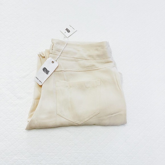 Naked Zebra Cream Straight Leg Pants Adjustable Crop SZ M - Picture 6 of 6